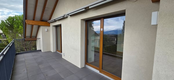 Superbe appartement en attique de 7.5 pièces à Bernex 3