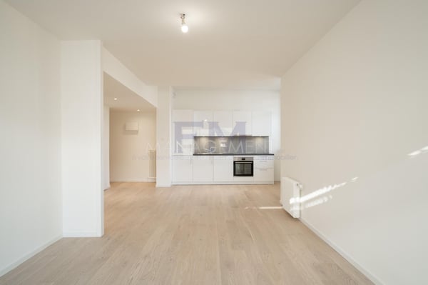 Eaux-Vives, 1.5 pièces au 5ème étage, env. 13m2 3