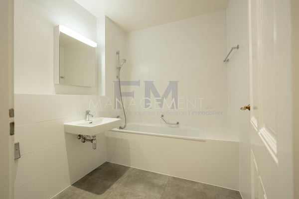 Rue Jean-Gabriel Eynard - 3,5 pièces d'env. 76 m² au 2ème étage 10