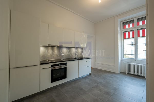 Rue Jean-Gabriel Eynard - 3,5 pièces d'env. 76 m² au 2ème étage 2