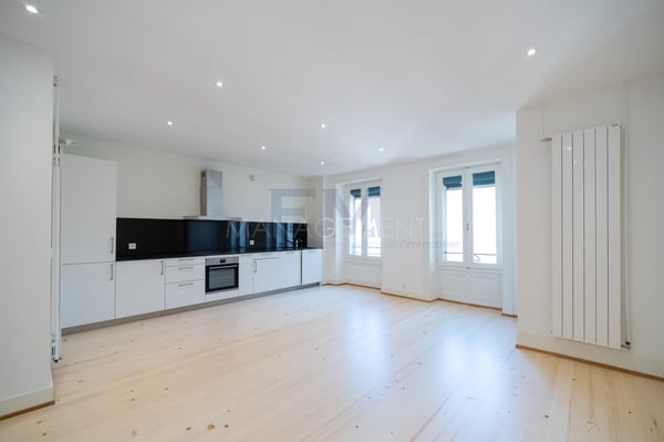 Avenue de la Jonction ? 5 pièces d'env. 107 m² au 5 ème étage 9