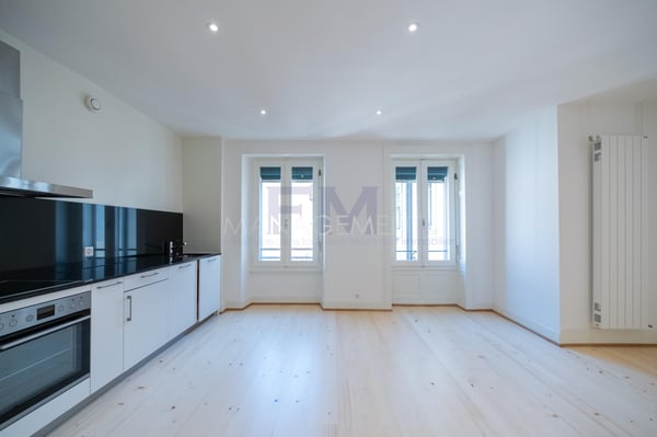 Avenue de la Jonction ? 5 pièces d'env. 107 m² au 5 ème étage 8