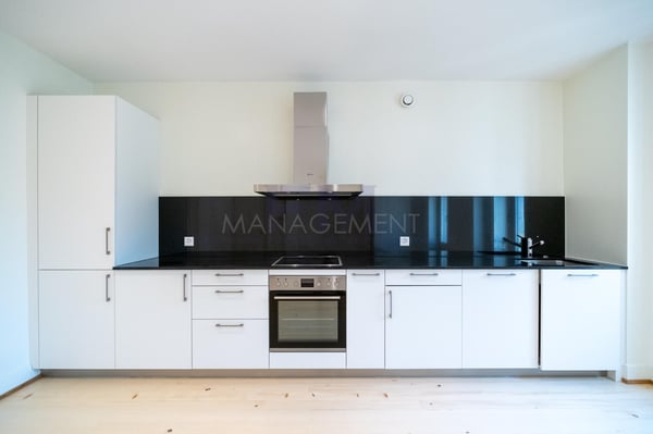 Avenue de la Jonction ? 5 pièces d'env. 107 m² au 5 ème étage 6