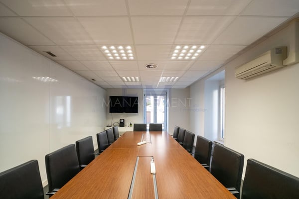 Rue des Alpes ? Bureaux d'env. 244 m² au 2ème étage 8
