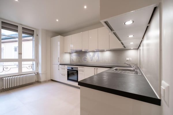 Rue Henri-Christiné ? 3,5 pièces d'env. 70.6 m² au 5ème étage & combles aménagés 3