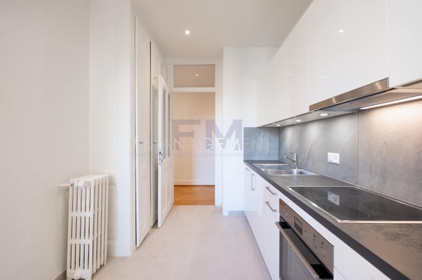 Cluse/Hôpital - Rue Barthélémy-Menn - 5 pièces au 4ème étage, env. 100m2 12