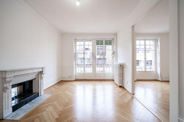Cluse/Hôpital - Rue Barthélémy-Menn - 2 pièces au 4ème étage, env. 100m2 1