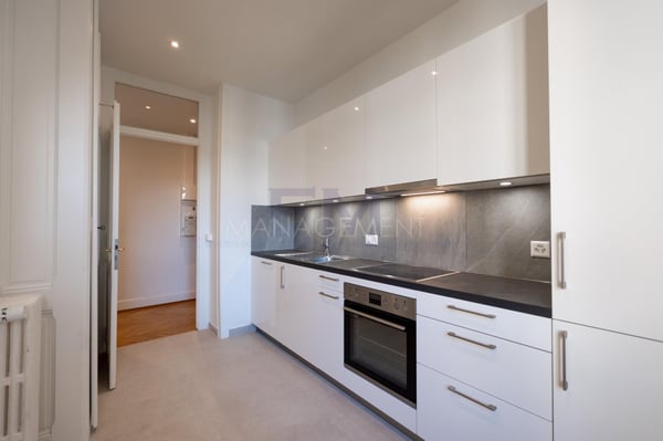 Cluse/Hôpital - Rue Barthélémy-Menn - 5 pièces au 4ème étage, env. 100m2 13