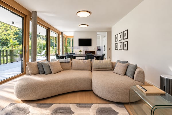 Pregny-Chambésy ? Appartement en duplex de 5 pièces avec rez inférieur habitable, grandes terrasses et jardin traversant 3