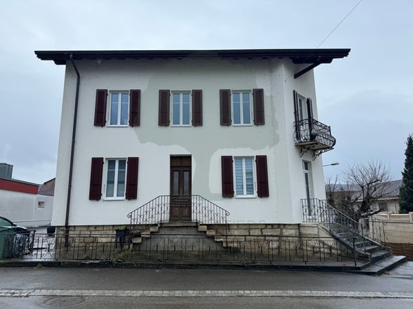 À VENDRE - Immeuble de rendement avec 4 appartements 2