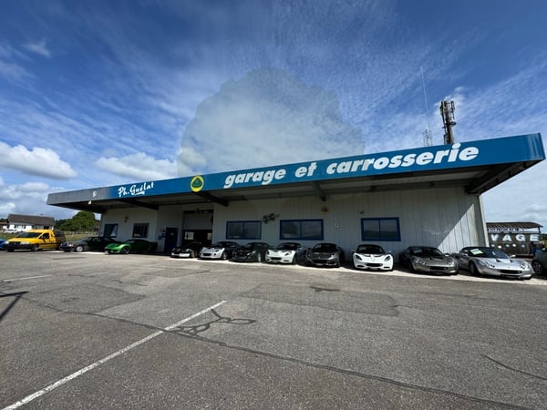 Garage et carrosserie à Fahy avec station de lavage 1