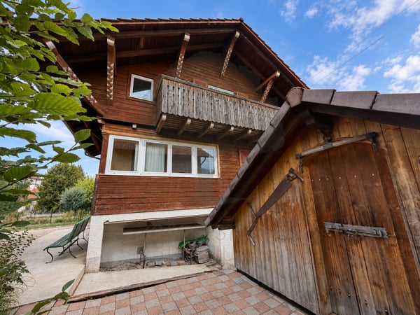 Maison de 4 pièces dans un quartier calme de Porrentruy 1