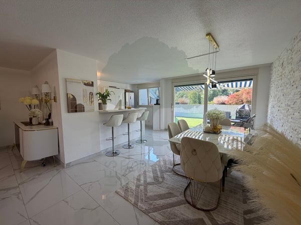 Magnifique appartement rénové de 5,5 pièces avec terrasse et vue 13