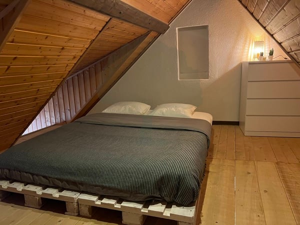 Charmant appartement avec mezzanine en vieille ville de Porrentruy 8