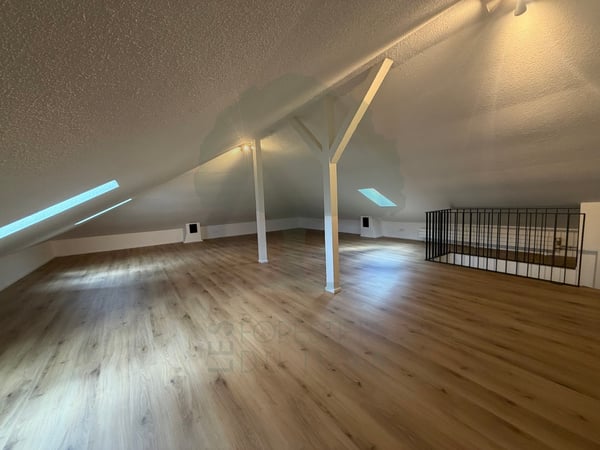 Spacieux 4.5 pièces en duplex entièrement rénové à Delémont 10