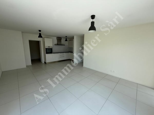 Magnifique appartement de 2.5 pièces de 56 M2 avec terrasse 3