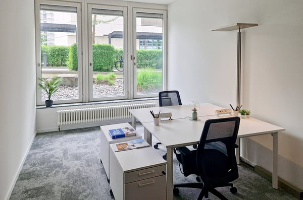Voll ausgestattete private Büroräume für dich und dein Team in Spaces Z.ONE 1