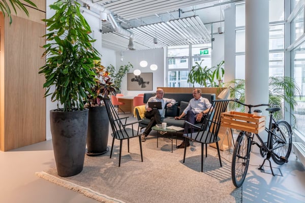 Finde Büroräume in Spaces Main Station für 4 Personen – es ist für alles gesorgt 5