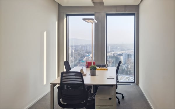 Voll ausgestattete private Büroräume für dich und dein Team in Spaces Grosspeter Tower 19