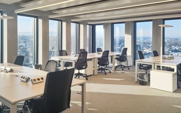 Voll ausgestattete private Büroräume für dich und dein Team in Spaces Grosspeter Tower 24