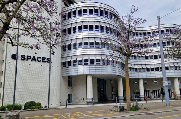 Voll ausgestattete private Büroräume für dich und dein Team in Spaces Z.ONE 18