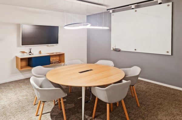 Voll ausgestattete private Büroräume für dich und dein Team in Spaces Z.ONE 12