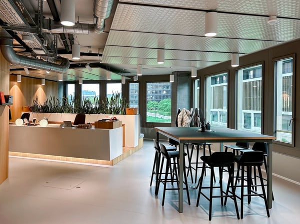 Voll ausgestattete Großraumbüros für dich und dein Team in Spaces Suurstoffi 4