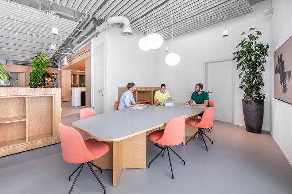 Finde Büroräume in Spaces Main Station für 2 Personen – es ist für alles gesorgt 7