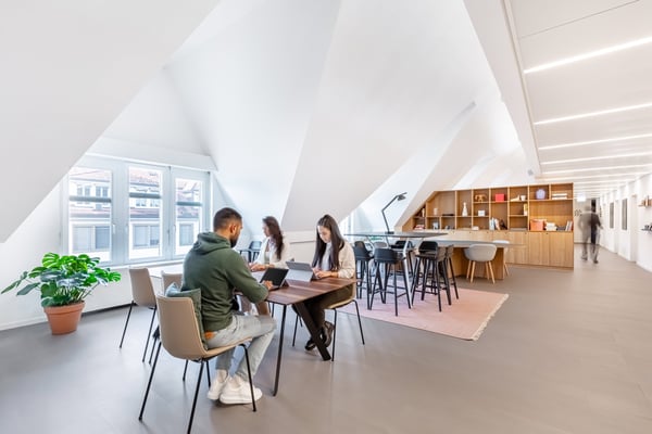 Büroräume für 3 in Spaces Seefeld 6