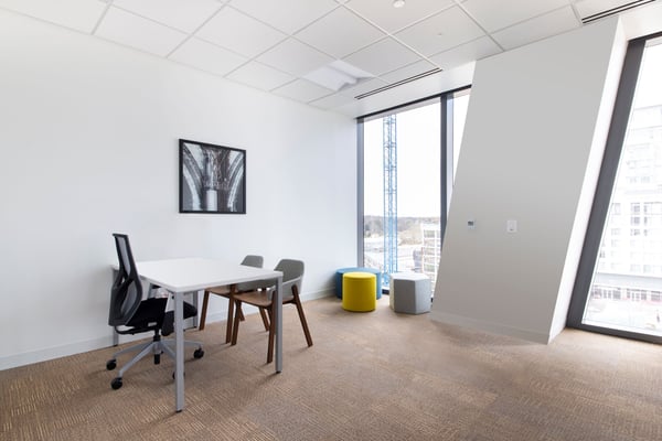 Bureau sur mesure pour 3 à Spaces Cocoon Bussigny 3