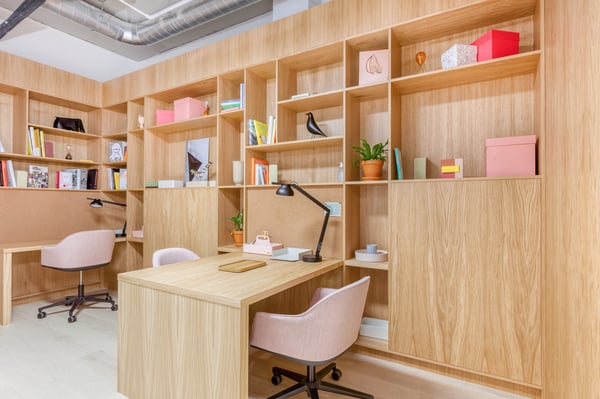 Bureau design pour 10 à Spaces Quartier de l'Étang 9