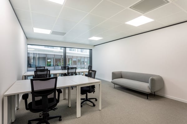 Bureau design pour 40 à Spaces Nations 6
