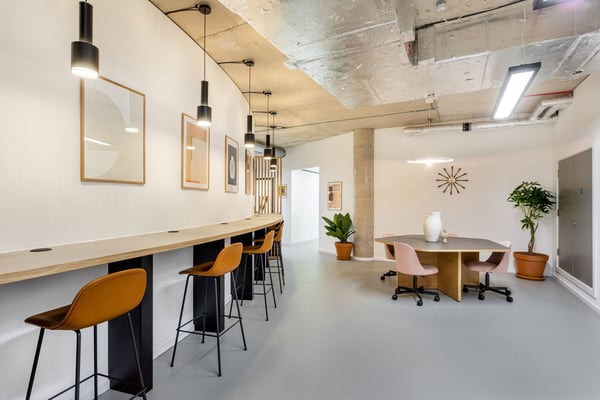 Bureau design pour 25 à Spaces Cocoon Bussigny 4