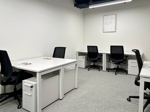 Bureau design pour 25 à Spaces Cocoon Bussigny 2