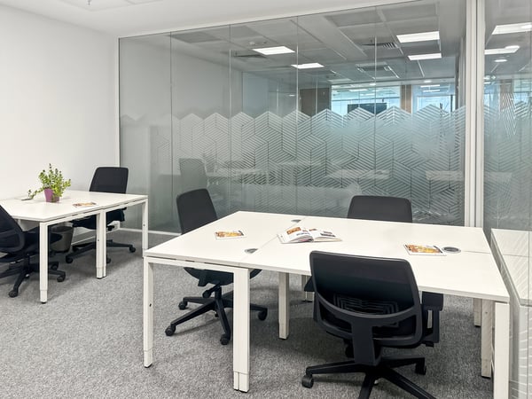 Bureau pour 4 à Spaces Quai de l'Ile 2