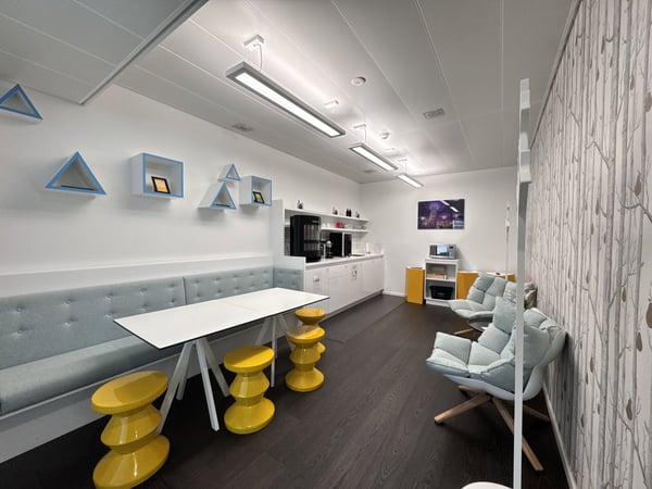 Bureau design pour 15 à Spaces Quai de l'Ile 5