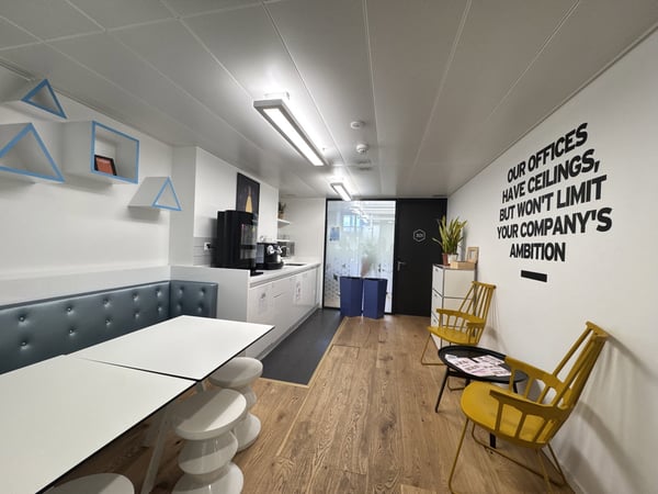 Bureau design pour 15 à Spaces Quai de l'Ile 7
