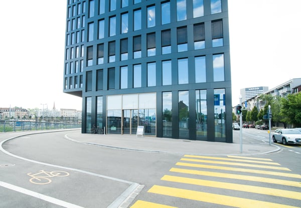 Büroräume für 3 in Spaces Grosspeter Tower 2