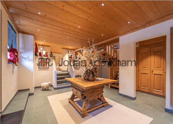 Chalet historique au coeur du village 3