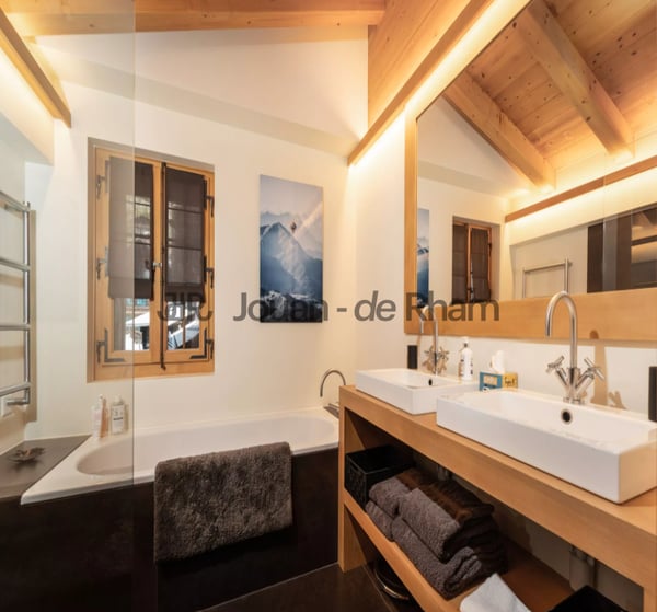 Chalet historique au coeur du village 6