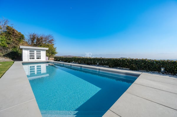 Maison contemporaine avec magnifique vue 10