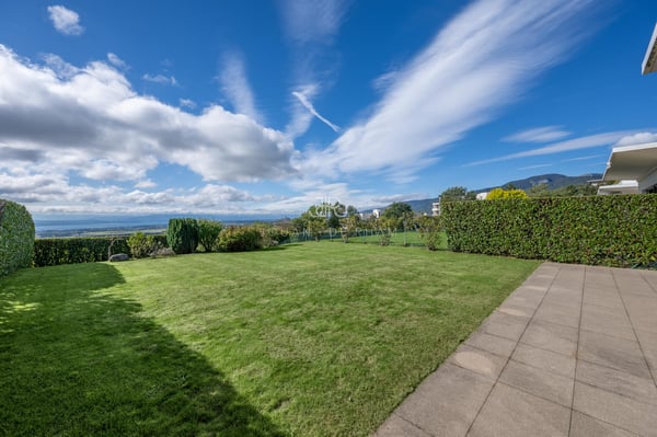 Appartement dans une luxueuse résidence avec splendide vue lac 5