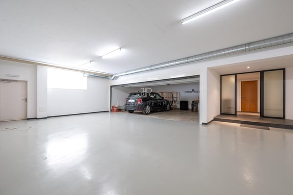 Appartement dans une luxueuse résidence avec splendide vue lac 8