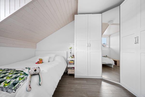 Attique de 3.5 pièces avec grande terrasse 4