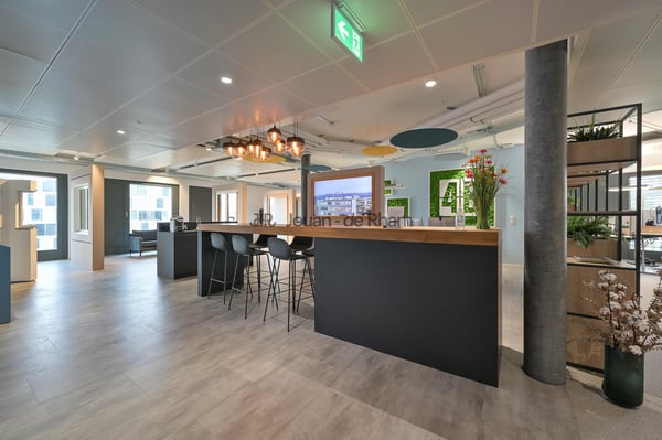 700 m2 de bureaux à louer dans un immeuble moderne, entièrement aménagés