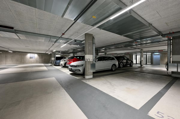 700 m2 de bureaux à louer dans un immeuble moderne, entièrement aménagés