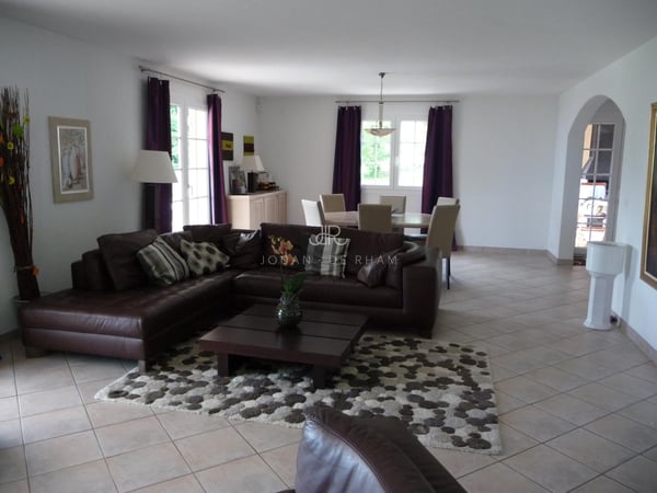 Villa avec piscine et vue imprenable 6