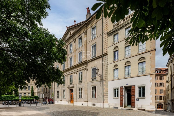 Appartement dans un immeuble de prestige 1