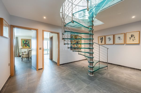 Maison contemporaine avec magnifique vue 10