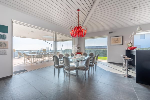Maison contemporaine avec magnifique vue 4